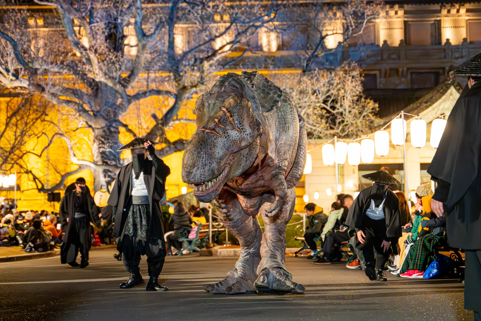 恐竜大夜行 · Dinosaur Grand Night Parade